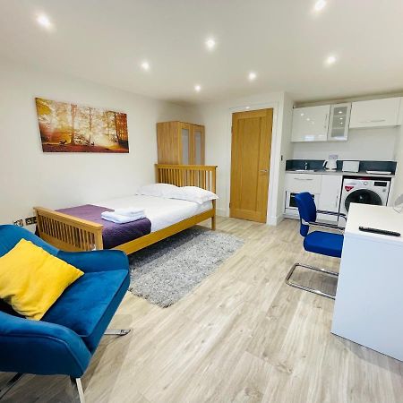 New Modern Studio Apartment, Parking, Netflix Кенилворт Экстерьер фото