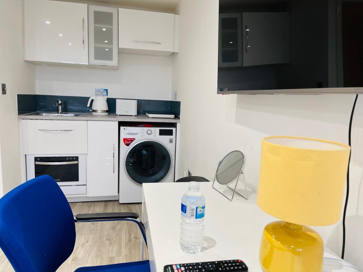 New Modern Studio Apartment, Parking, Netflix Кенилворт Экстерьер фото