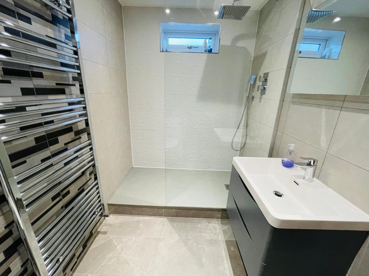 New Modern Studio Apartment, Parking, Netflix Кенилворт Экстерьер фото